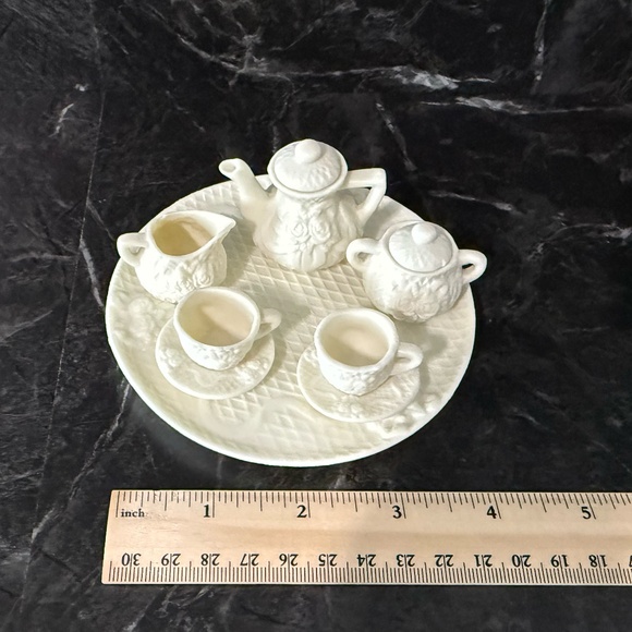 FLORAL FANTASY Eight Piece Miniature Tea Set - Picture 4 of 16